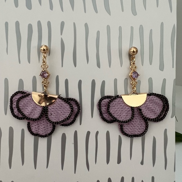 Elegant Flirty Flower-Inspired Dangle Earrings - Fabric Dangle Earrings - Picture 2 of 6